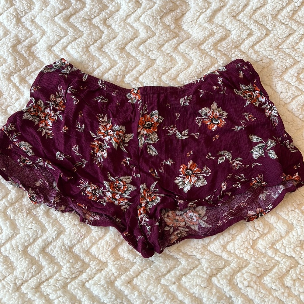 Flower shorts lightly worn in good condition
